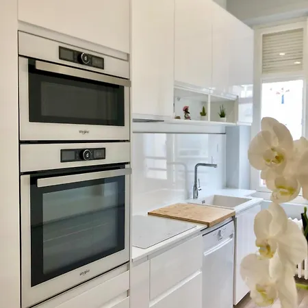 Apartament King A Luxury Pau